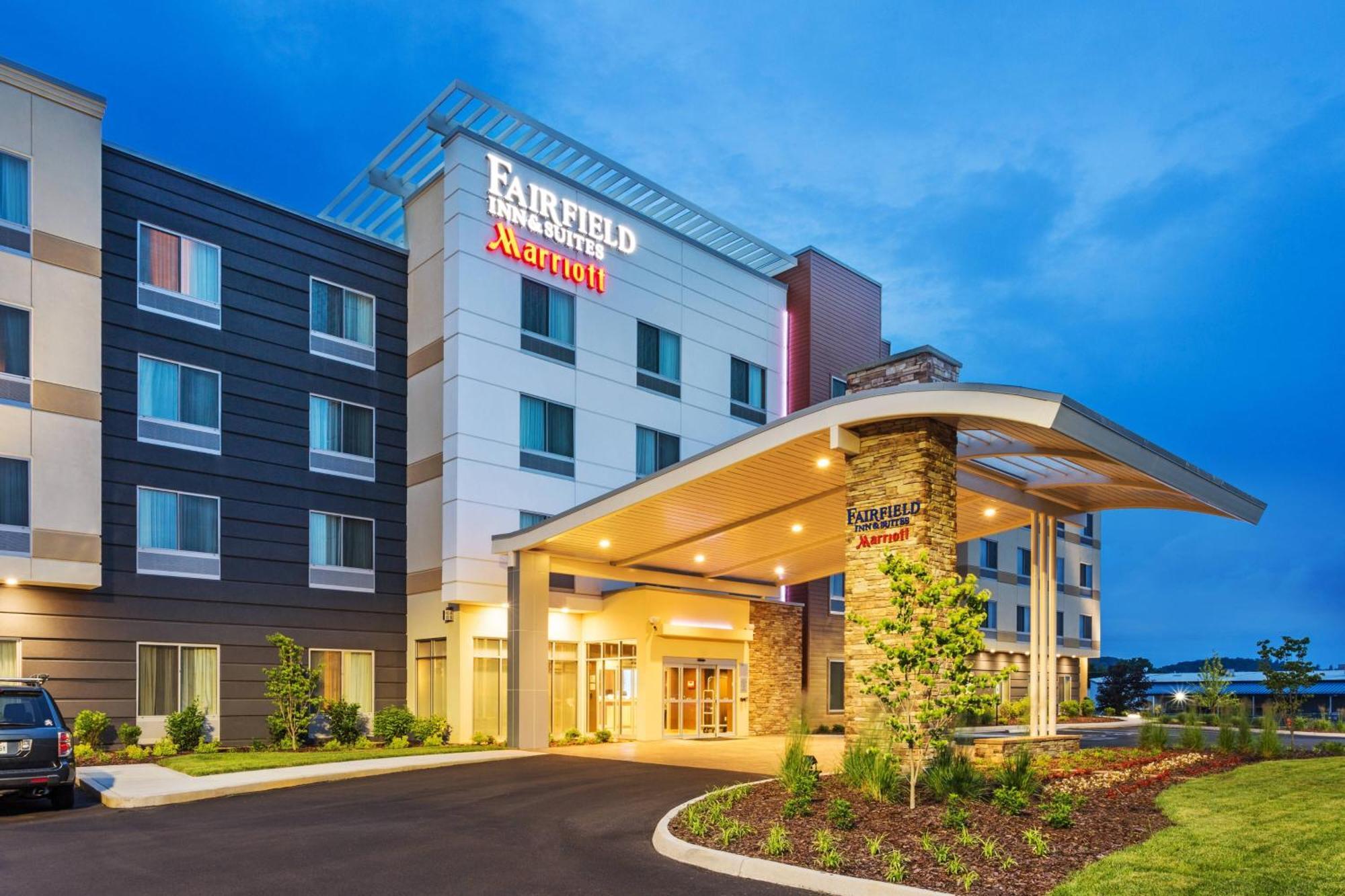 Hotel Fairfield & By Marriott Johnson Johnson City