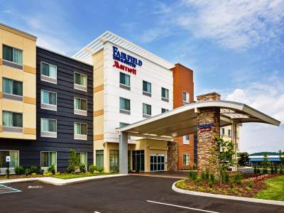 Hotel Fairfield & By Marriott Johnson