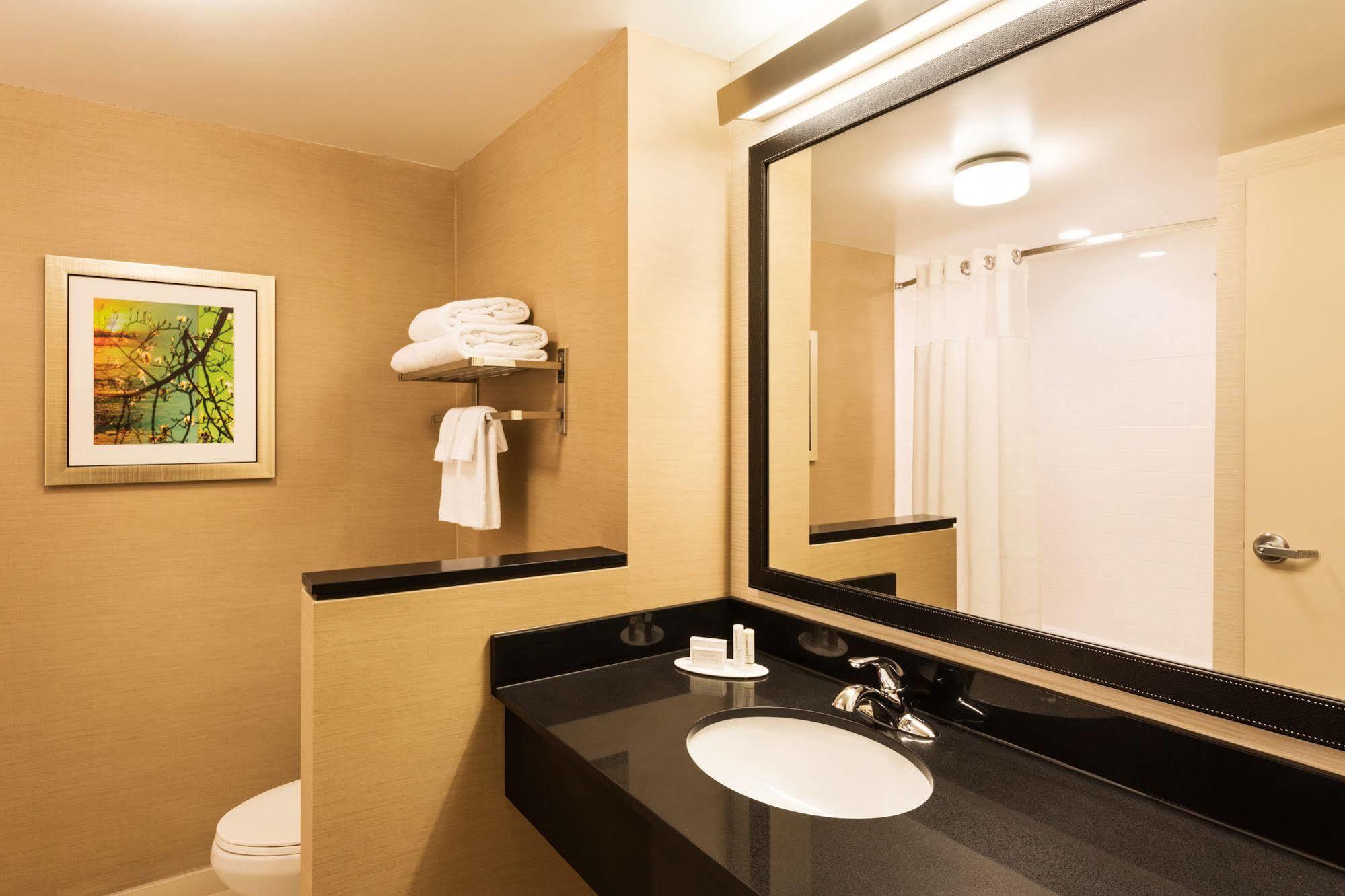 Fairfield & By Marriott Johnson Johnson City